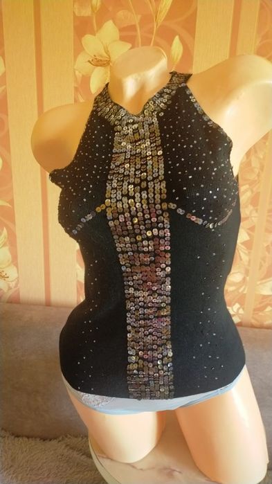 Продам кофточки.