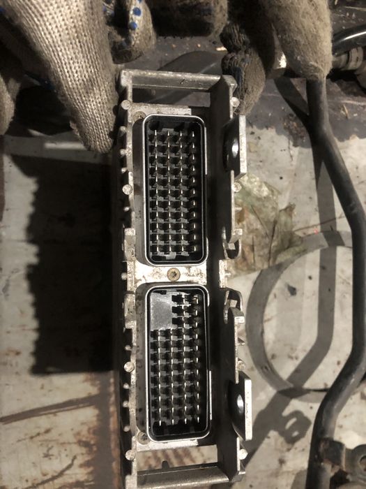 Компьютер мотора на 124 мерседес 2.2 объём