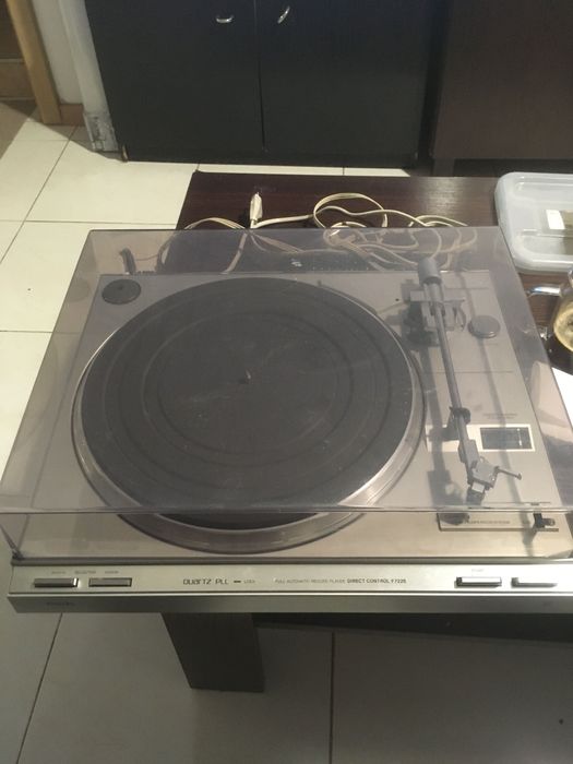 Грамофон PHILIPS Запазен