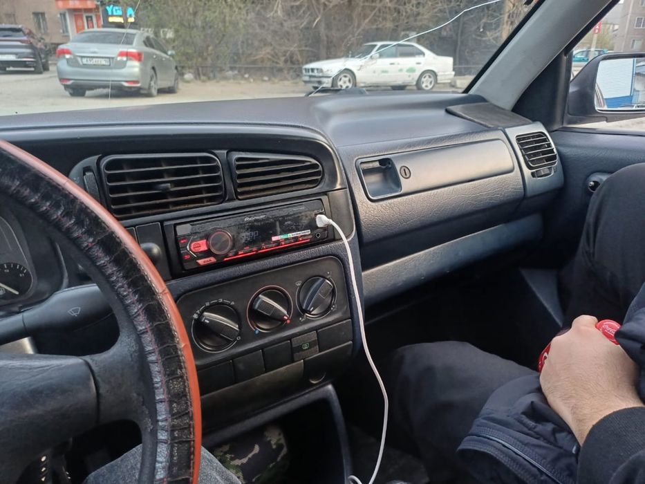 Продам   срочно  машину