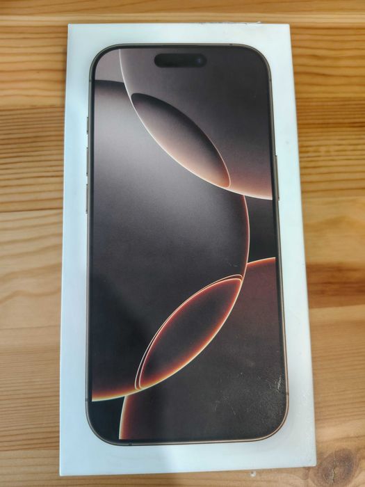 Apple iPhone 16 Pro Desert Titanium, 256 GB, Отлично състояние
