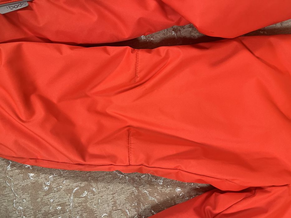 Продам осенний комбинизон.