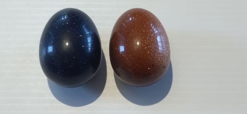 Авантюрин син или кафяв