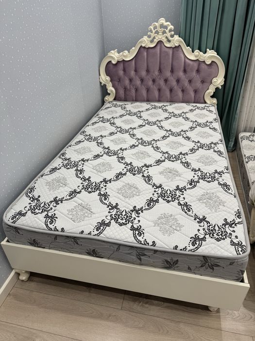 Кровать односпальная +матрас