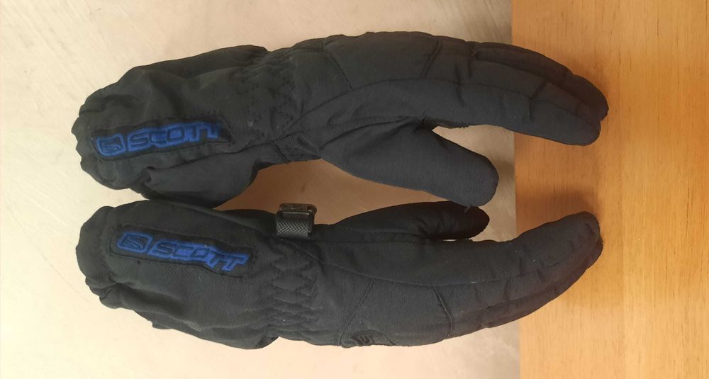 Scott-Много Запазени