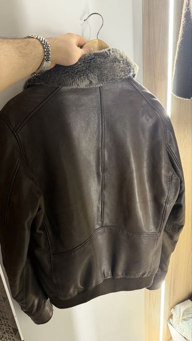 Кожаная куртка massimo dutti