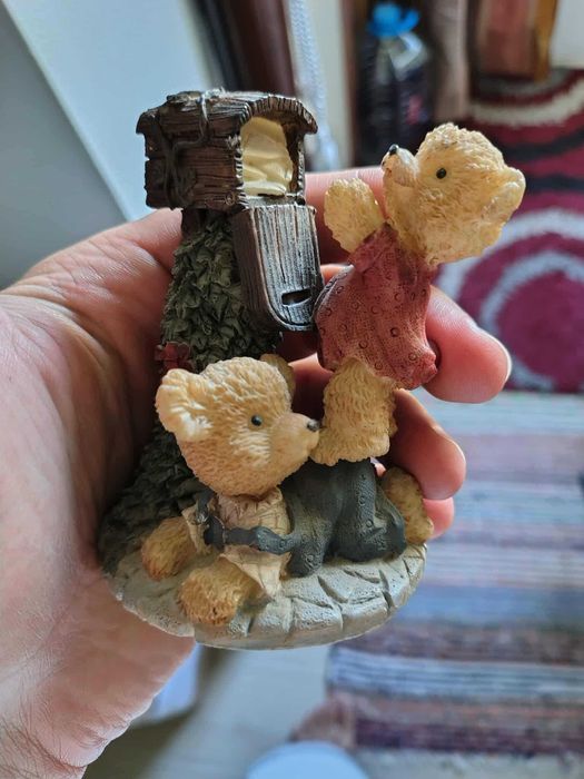 Statueta ursuleti Vintage Hand Painted 'Dezine' Teddy Bears Figurine