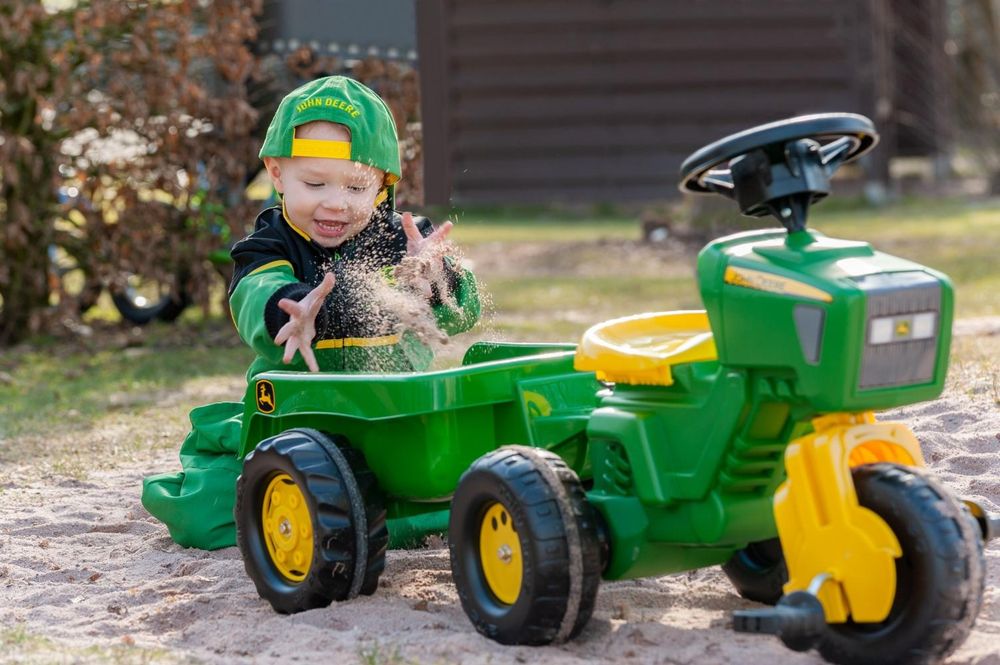 Трехколесный велосипед John Deere