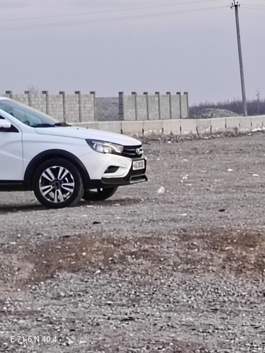 Moshina oʻzimizi moshinamiz kraska bor 4 pakalena prapan qo'yilgan