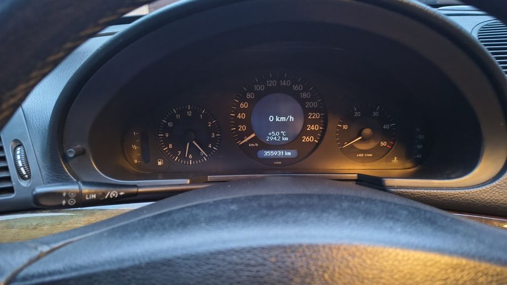 Mercedes E- class w211