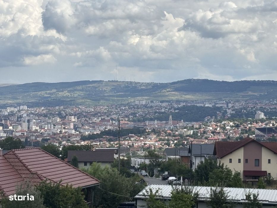 Teren generos Dambul Rotund/panorama