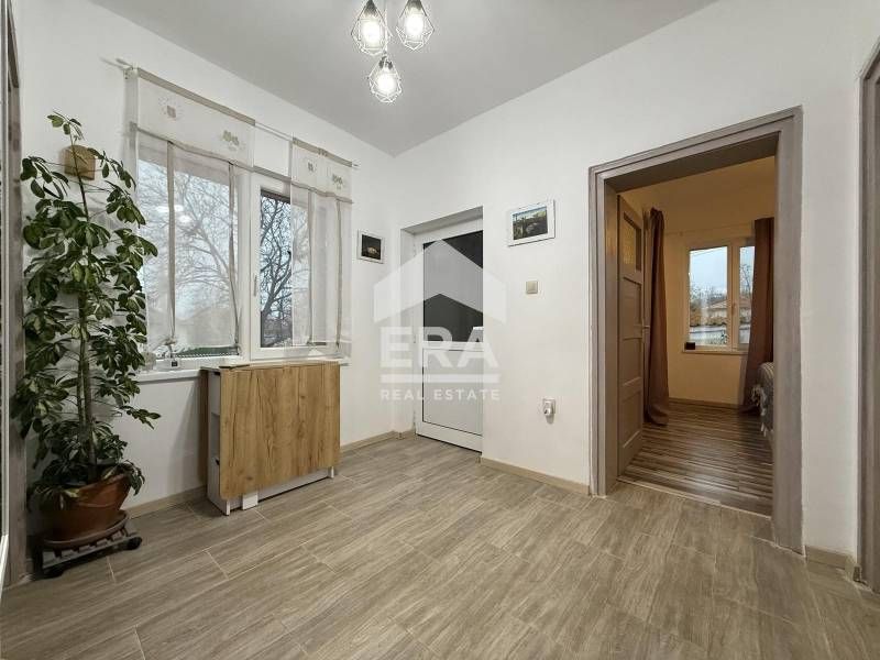 Продава се Къща в с. Веринско, Област София-област - 120 кв.м за 761 €/кв.м - Снимка #3