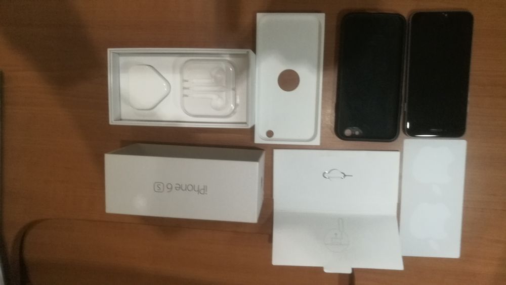 Телефон Айфон 6s