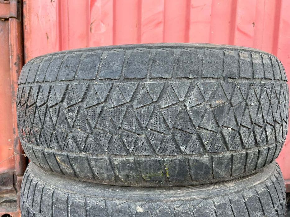 Продам резину, всесезонная, липучка.