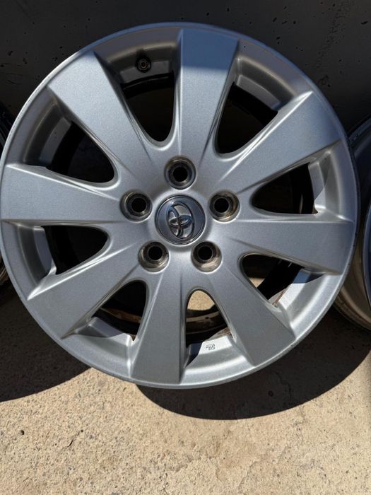 Продаю диски Toyota Camry