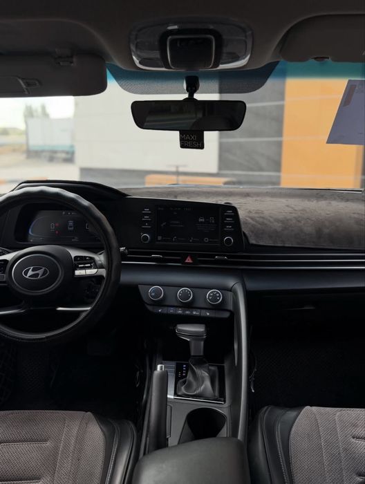 Продам машину Hyundai Elantra