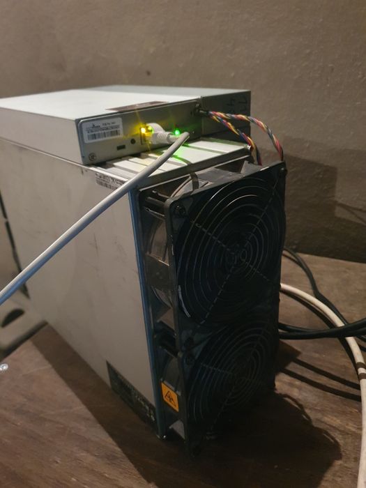 Asic mainer S 19J pro 104 tx.