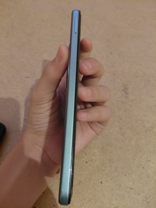 Продам телефон Honor X7B