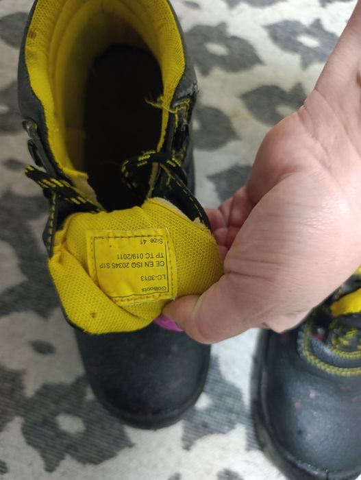 продам строительные ботинки спец обувь