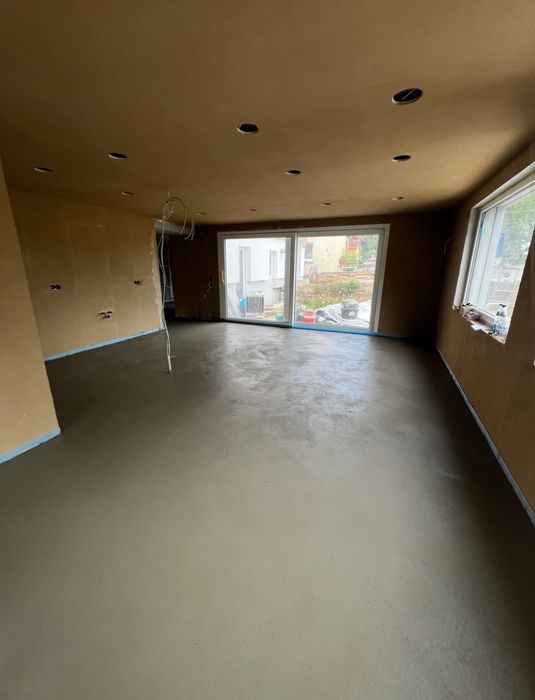 Машинна подова замазка – Бързо, качествено, на топ цени!