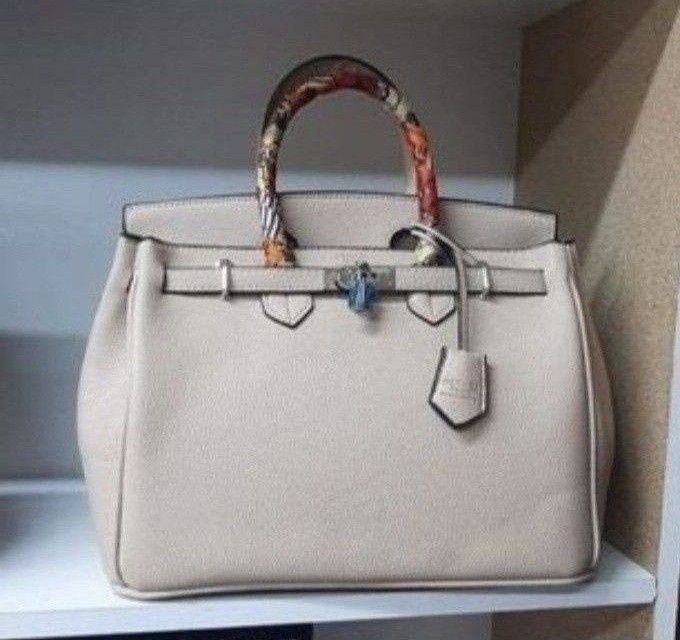 Geanta damă dimens.mare( 40cm L) si medie 33cm L, model Kelly/saculet