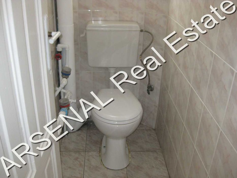 Дава се под наем Етаж от къща в София, Център - 225 кв.м за 2200 € - Снимка #5