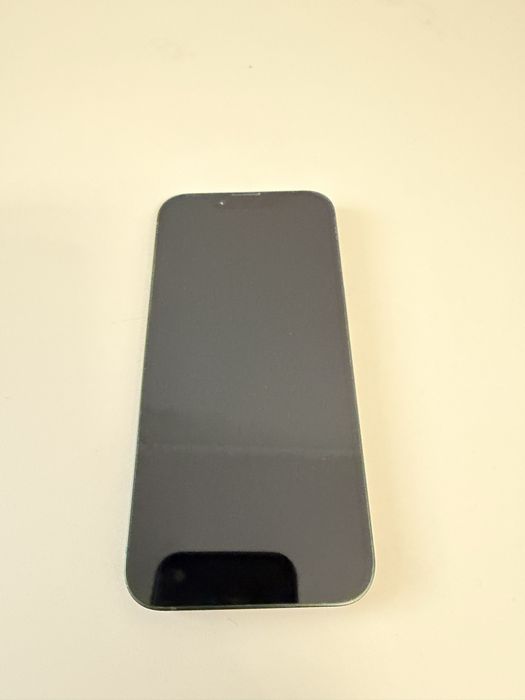 Iphone 13 - verde.                 .                          .