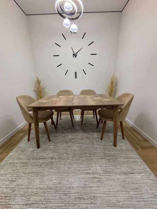 Продам стол цена 80000