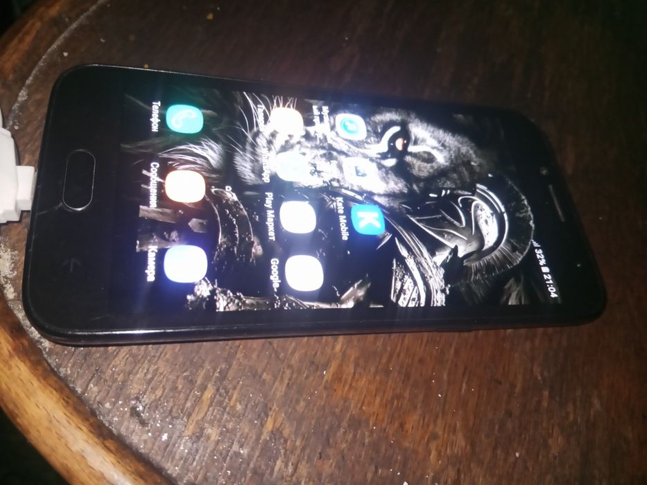 Продам Самсунг в хорошем состоянии