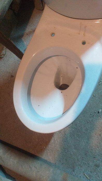 Продам унитаз  с бочком