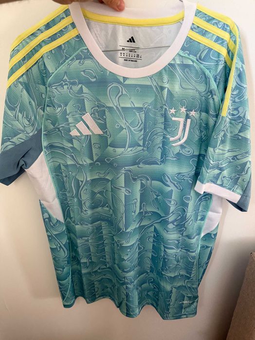 Tricou Juventus away sezonul nou