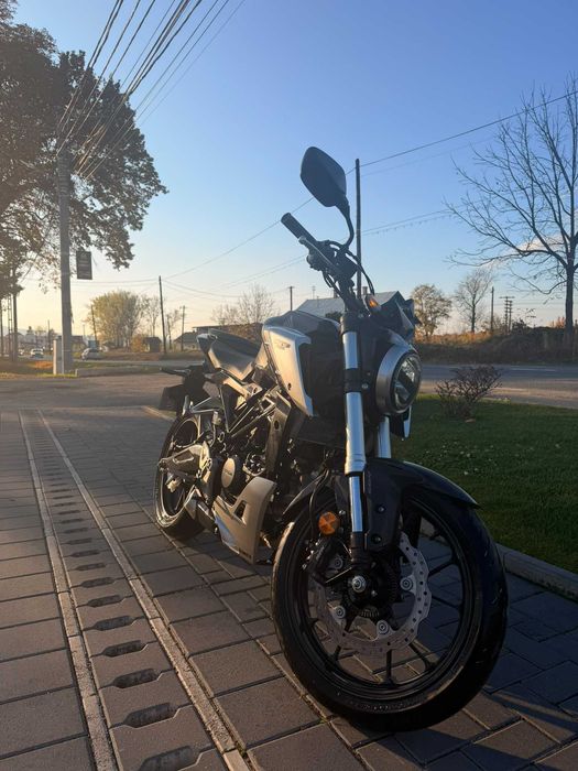 Vând Honda CB125R – Stare foarte bună