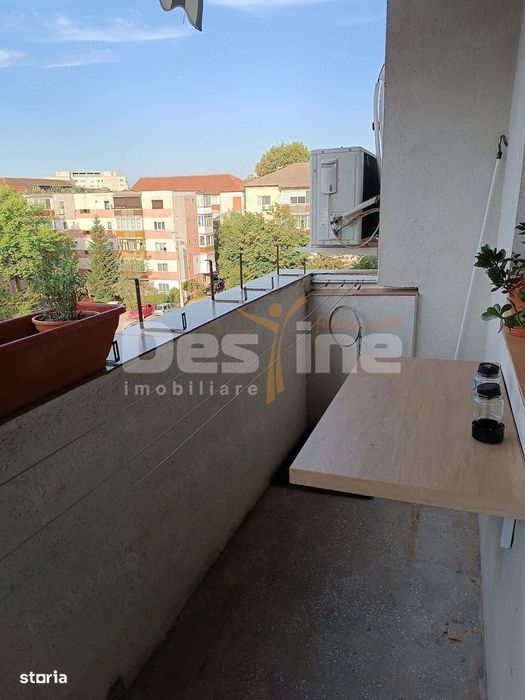Apartament 3 camere de vanzare