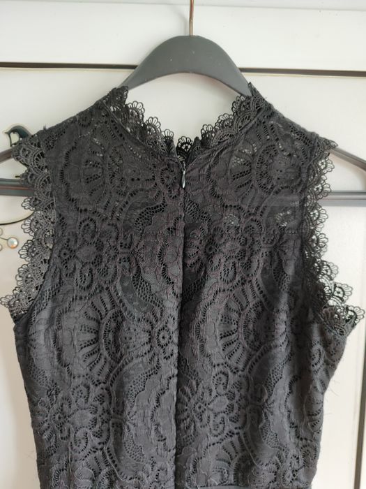 Официална черна рокля