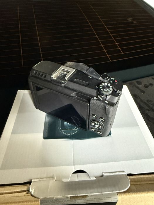 Canon Powershot V1
