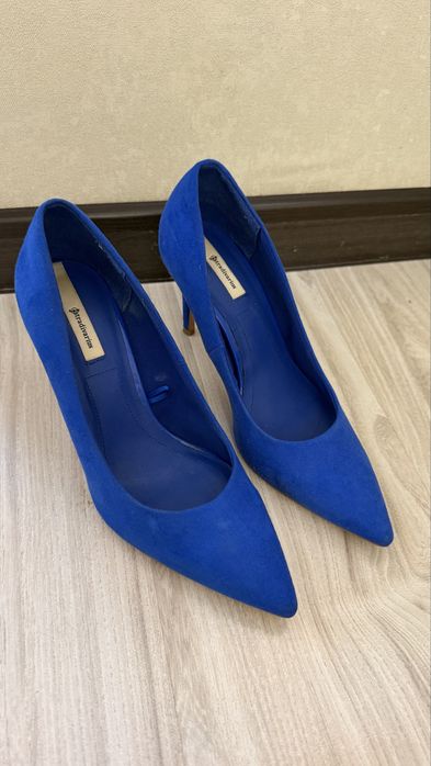Продам туфли фирмы stradivarius