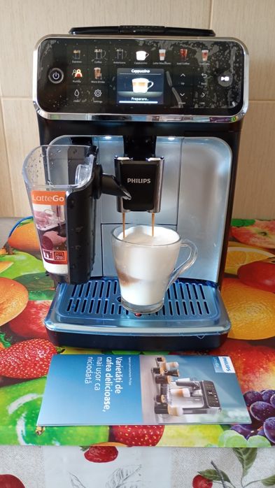 Expresor cafea Philips Latte Go 5500 câteva cafele, cană noua.