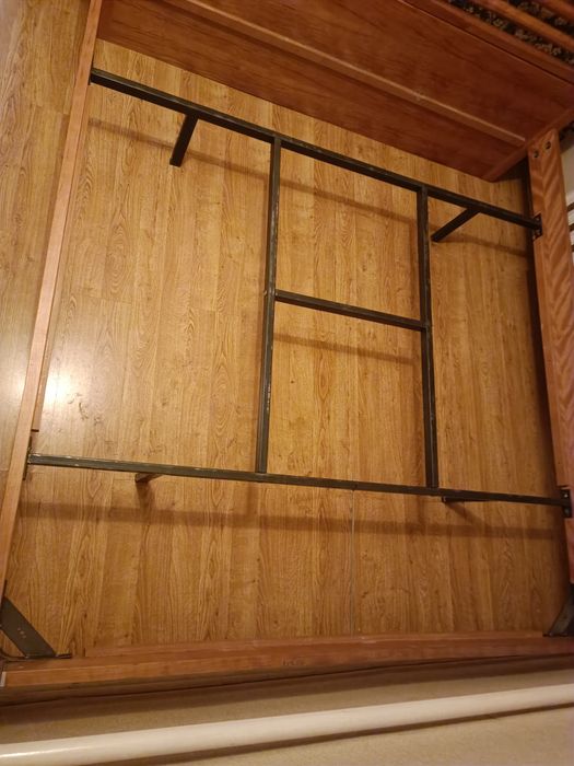 Продам двухспальную кровать