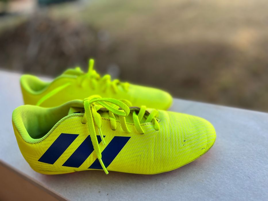 Мъжки обувки за футбол