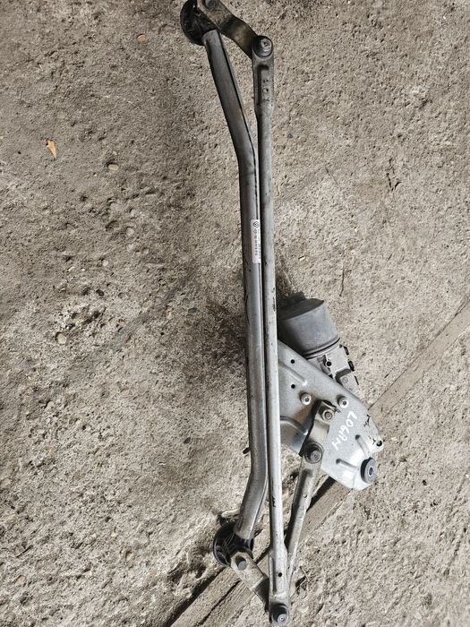 Ansamblu stergator cu motoras dacia logan  sandero cod 8200619512