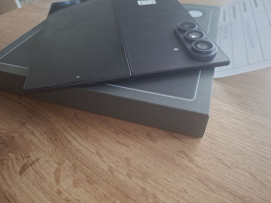 КАТО НОВ!!! Продавам Samsung z fold 8 ultra