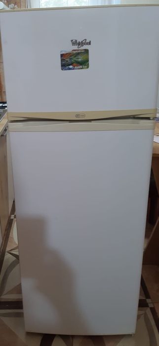 Vând Frigider Whirpool