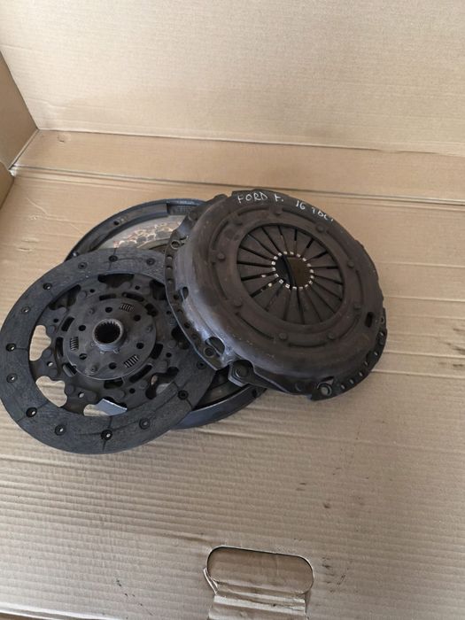 Kit ambreiaj cu volanta ford focus 2 1.6 tdci