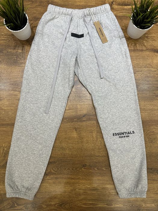 Essentials Долнища Чисто Нови
