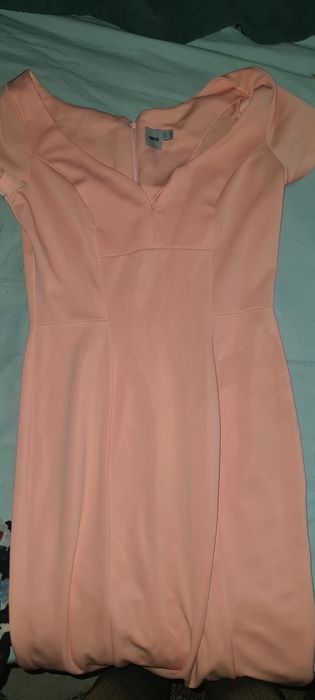 Rochie de zi sau seara pentru dame și domnișoare