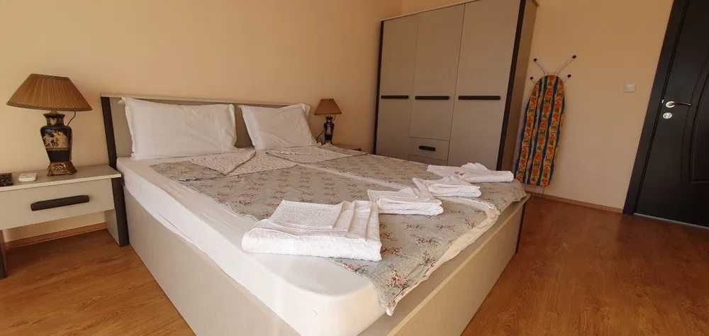 Дава се под наем Двустаен апартамент в Поморие - 75 кв.м за 255 € - Снимка #3