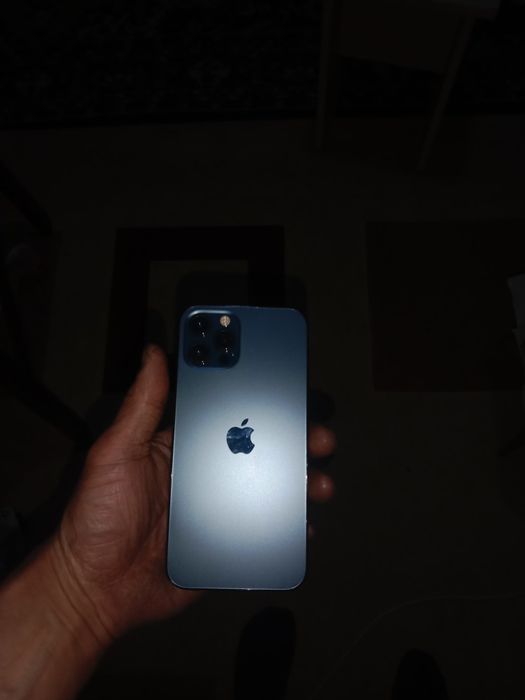 iPhone 12 pro продам в хорошем состояний