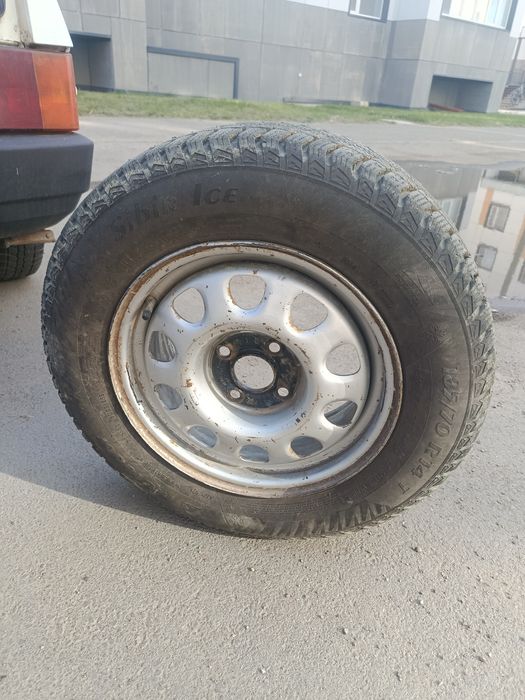 Продам колесо на р14