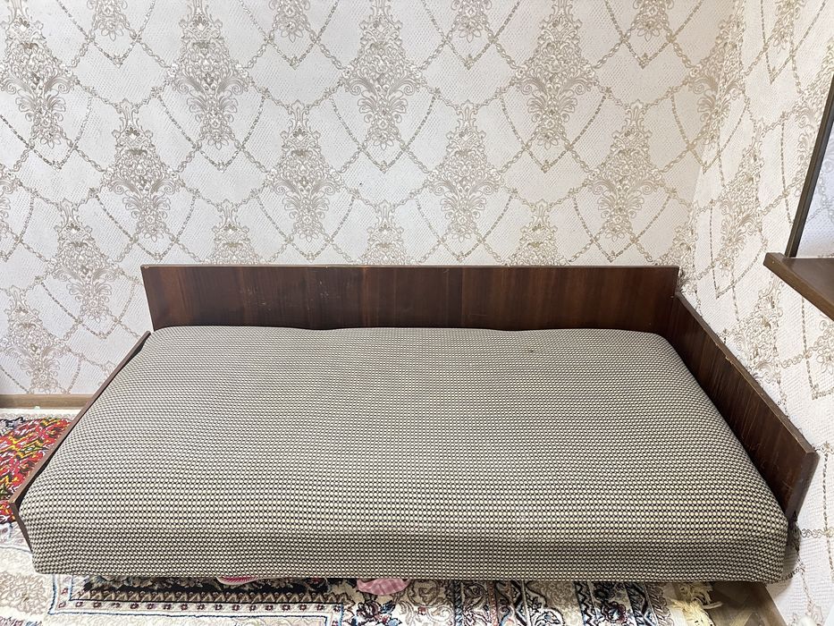 Диван в хорошем состоянии