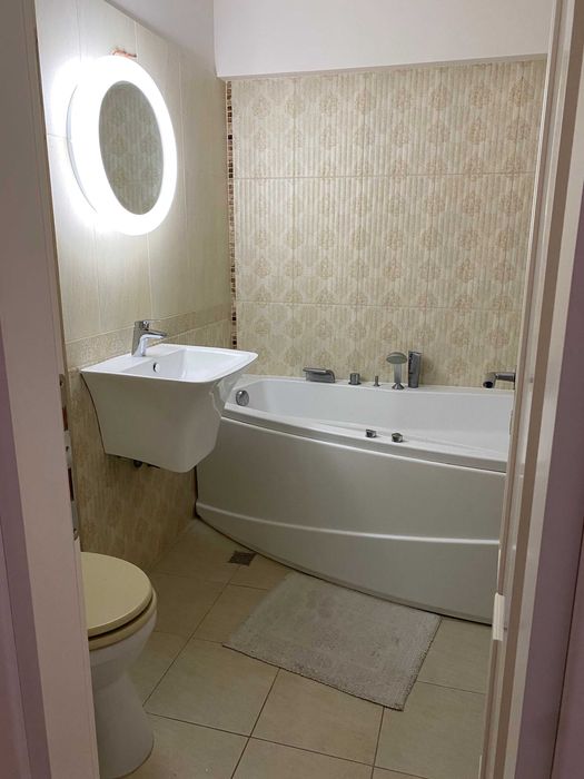 Proprietar, inchiriez apartament 4 camere, Calea 13 Septembrie - Marriott